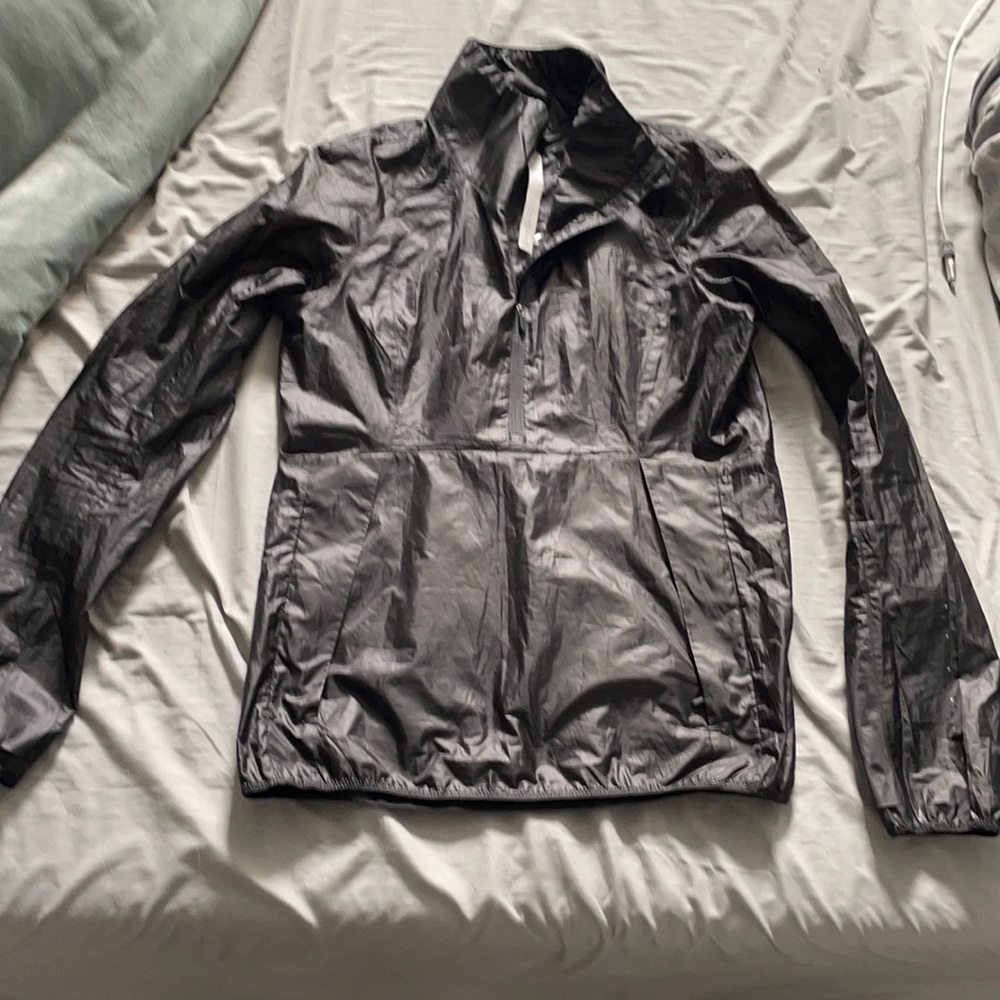 Lululemon black pullover 6